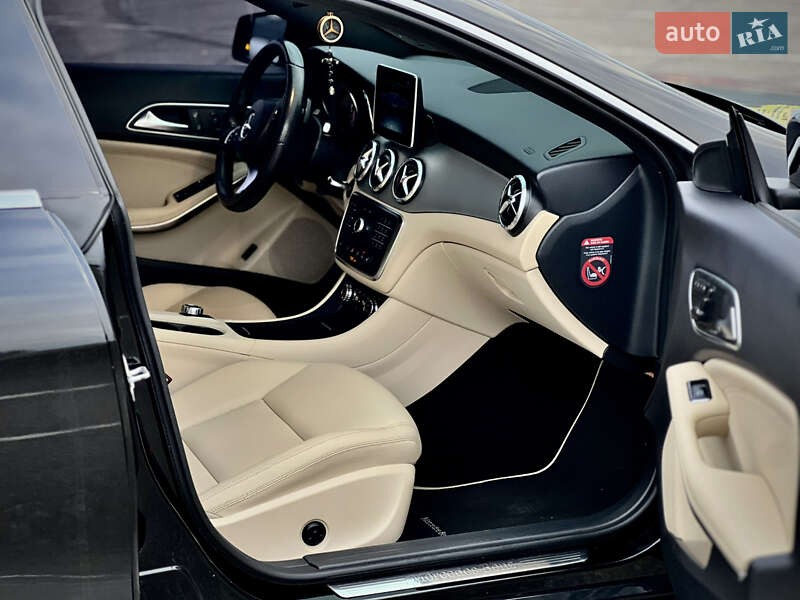 Седан Mercedes-Benz CLA-Class 2015 в Киеве