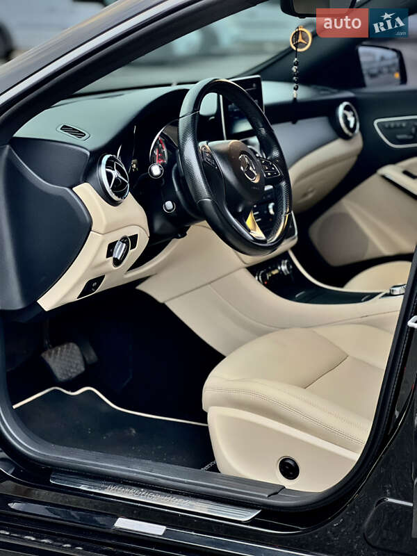 Седан Mercedes-Benz CLA-Class 2015 в Киеве