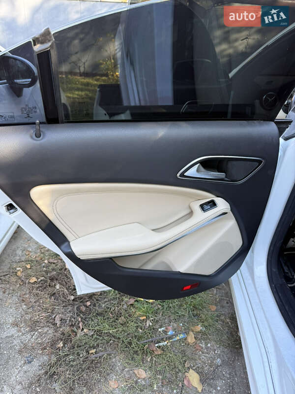 Седан Mercedes-Benz CLA-Class 2013 в Запоріжжі фото 9 Седан Mercedes-Benz CLA-Class 2013 в Запоріжжі