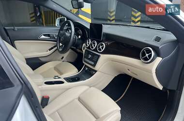 Седан Mercedes-Benz CLA-Class 2018 в Киеве