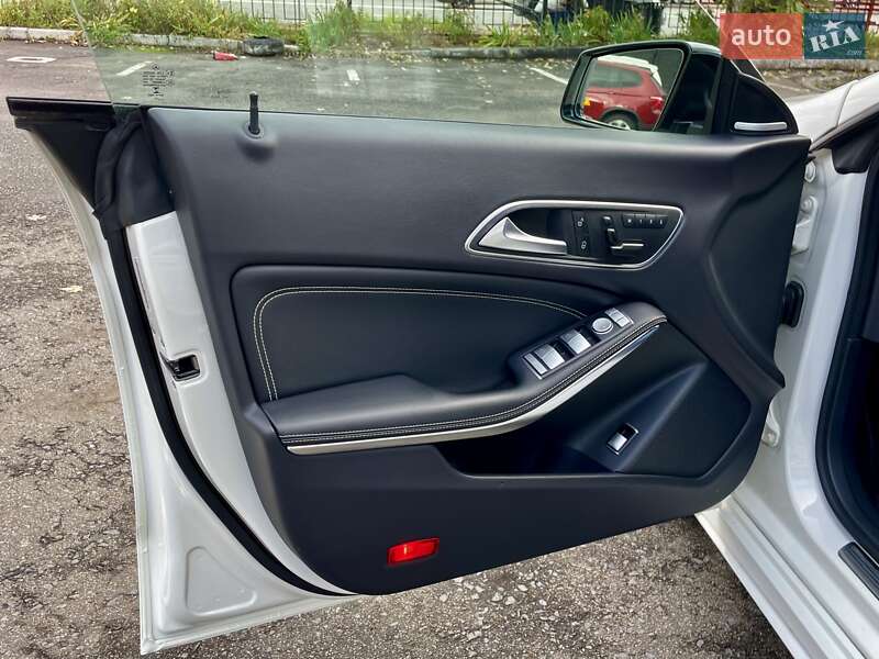Седан Mercedes-Benz CLA-Class 2016 в Киеве фото 12 Седан Mercedes-Benz CLA-Class 2016 в Киеве