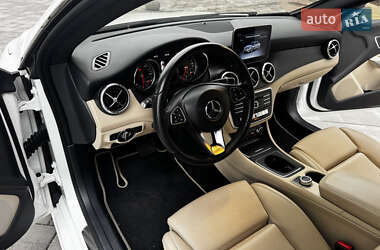 Седан Mercedes-Benz CLA-Class 2018 в  фото 12 Седан Mercedes-Benz CLA-Class 2018 в