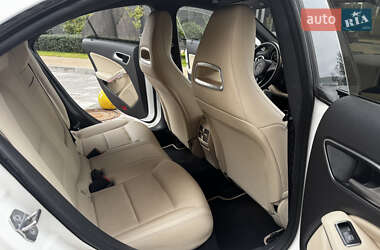Седан Mercedes-Benz CLA-Class 2018 в  фото 16 Седан Mercedes-Benz CLA-Class 2018 в