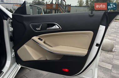 Седан Mercedes-Benz CLA-Class 2018 в  фото 17 Седан Mercedes-Benz CLA-Class 2018 в