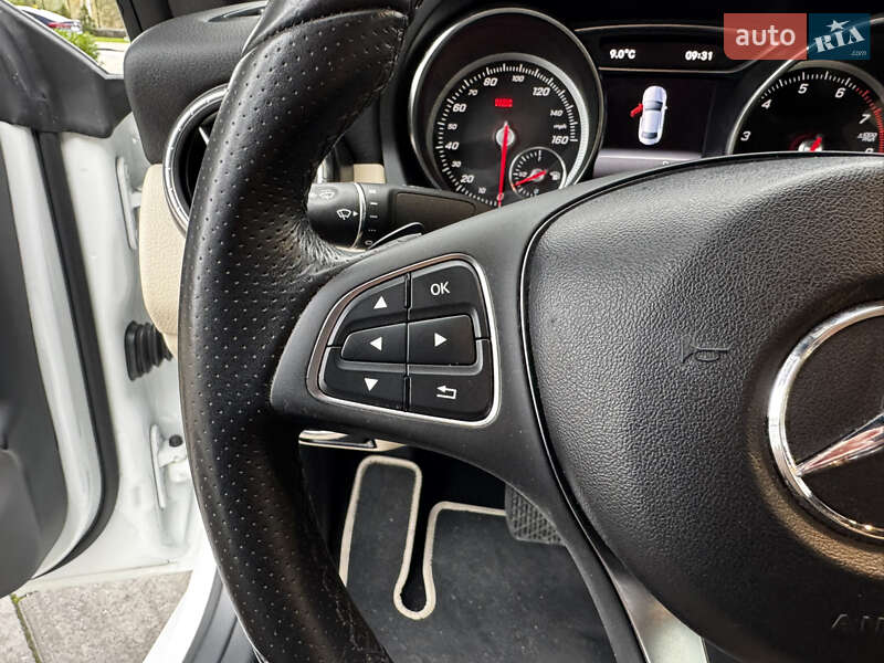 Седан Mercedes-Benz CLA-Class 2018 в Киеве