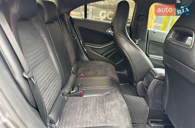 Седан Mercedes-Benz CLA-Class 2013 в  фото 17 Седан Mercedes-Benz CLA-Class 2013 в
