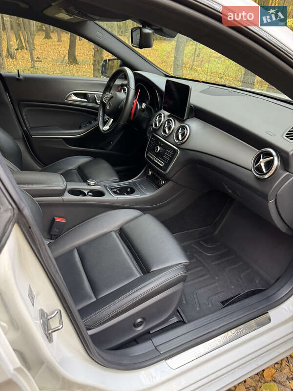 Седан Mercedes-Benz CLA-Class 2018 в Луцке фото 18 Седан Mercedes-Benz CLA-Class 2018 в Луцке