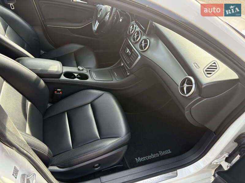 Седан Mercedes-Benz CLA-Class 2014 в Києві фото 11 Седан Mercedes-Benz CLA-Class 2014 в Києві