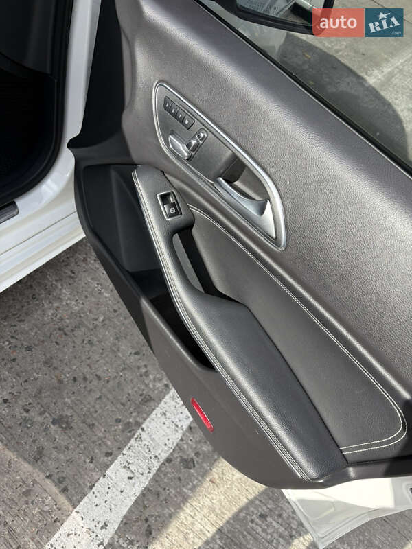Седан Mercedes-Benz CLA-Class 2018 в Києві фото 16 Седан Mercedes-Benz CLA-Class 2018 в Києві