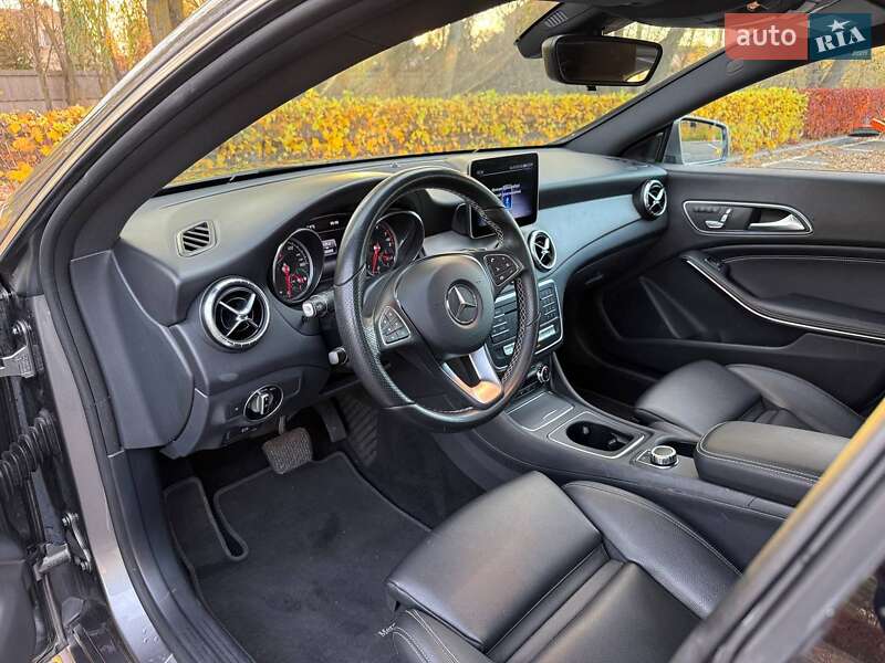 Седан Mercedes-Benz CLA-Class 2018 в Києві