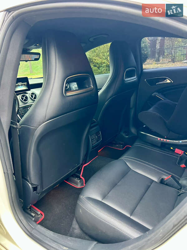 Седан Mercedes-Benz CLA-Class 2015 в Валках