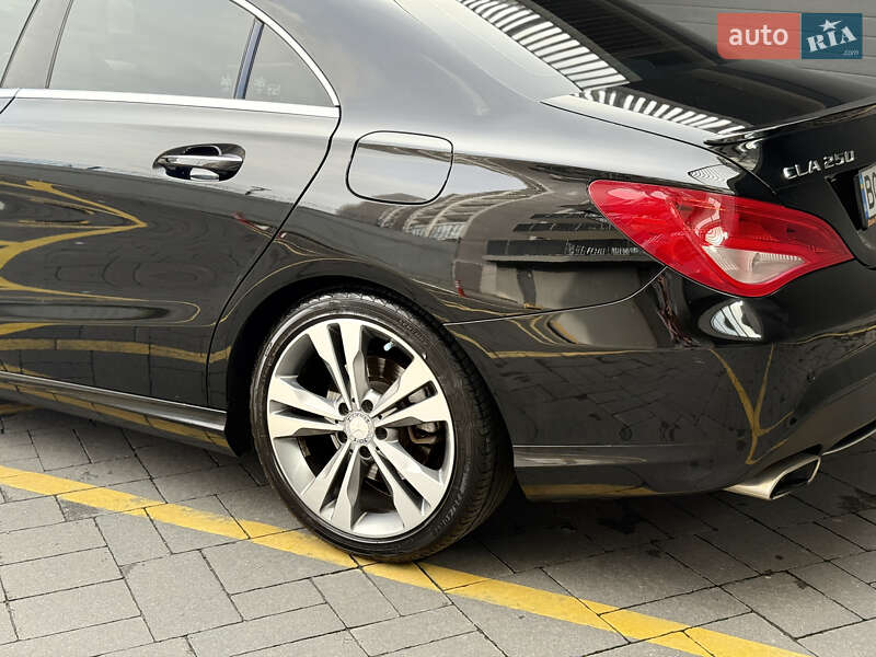 Седан Mercedes-Benz CLA-Class 2015 в Львові