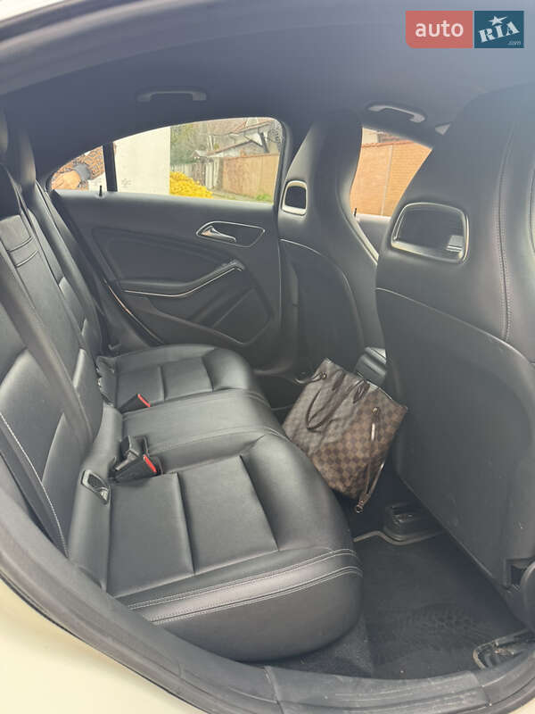 Седан Mercedes-Benz CLA-Class 2018 в Києві фото 13 Седан Mercedes-Benz CLA-Class 2018 в Києві