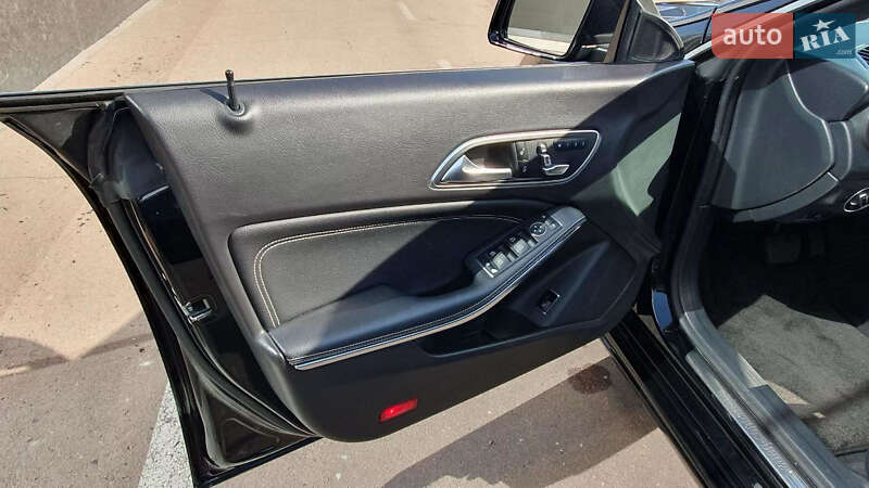 Седан Mercedes-Benz CLA-Class 2018 в Киеве фото 13 Седан Mercedes-Benz CLA-Class 2018 в Киеве