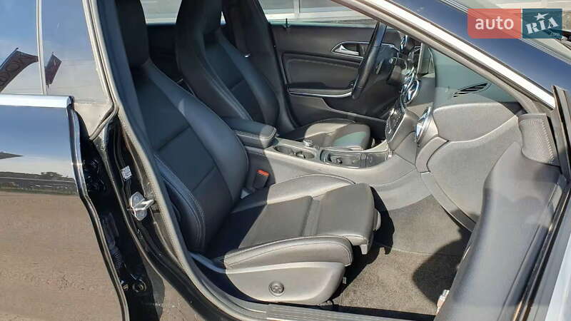Седан Mercedes-Benz CLA-Class 2018 в Киеве фото 20 Седан Mercedes-Benz CLA-Class 2018 в Киеве