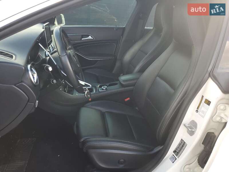 Седан Mercedes-Benz CLA-Class 2016 в Львове фото 7 Седан Mercedes-Benz CLA-Class 2016 в Львове