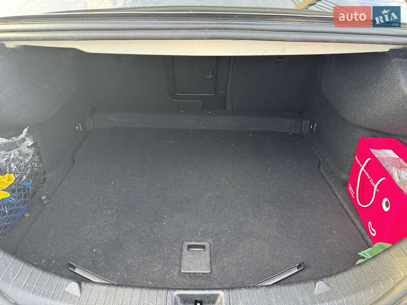 Седан Mercedes-Benz CLA-Class 2018 в Киеве фото 40 Седан Mercedes-Benz CLA-Class 2018 в Киеве