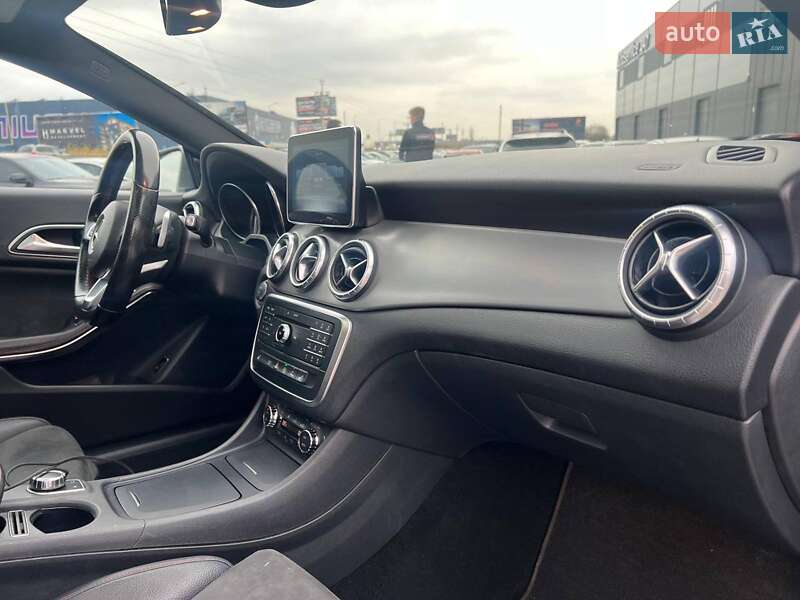 Седан Mercedes-Benz CLA-Class 2016 в Львові