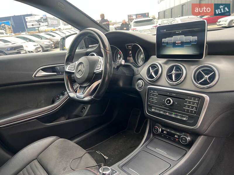Седан Mercedes-Benz CLA-Class 2016 в Львові