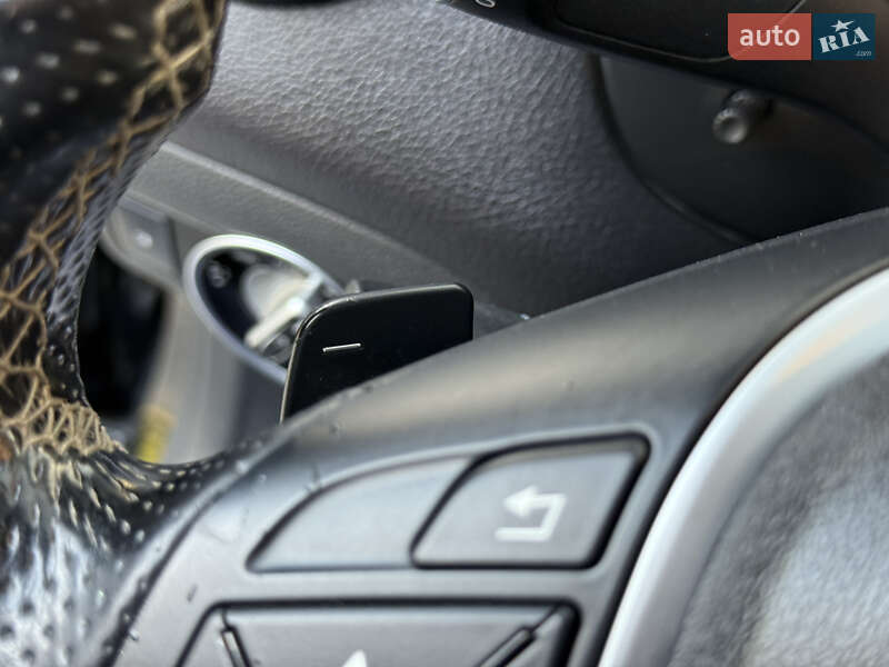 Седан Mercedes-Benz CLA-Class 2014 в Дніпрі