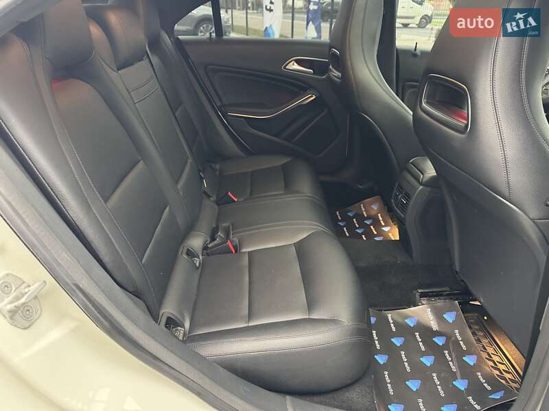 Седан Mercedes-Benz CLA-Class 2015 в Рівному