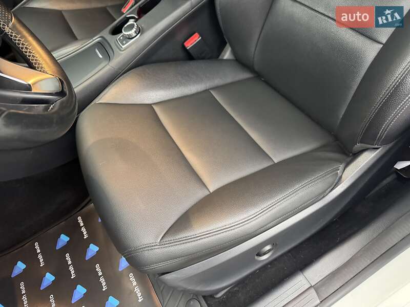 Седан Mercedes-Benz CLA-Class 2015 в Рівному