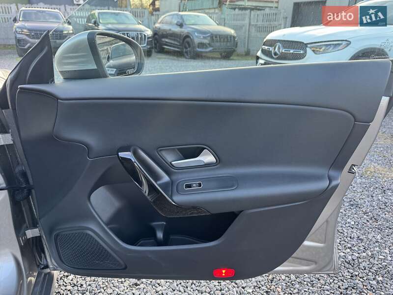 Седан Mercedes-Benz CLA-Class 2019 в Тернополе