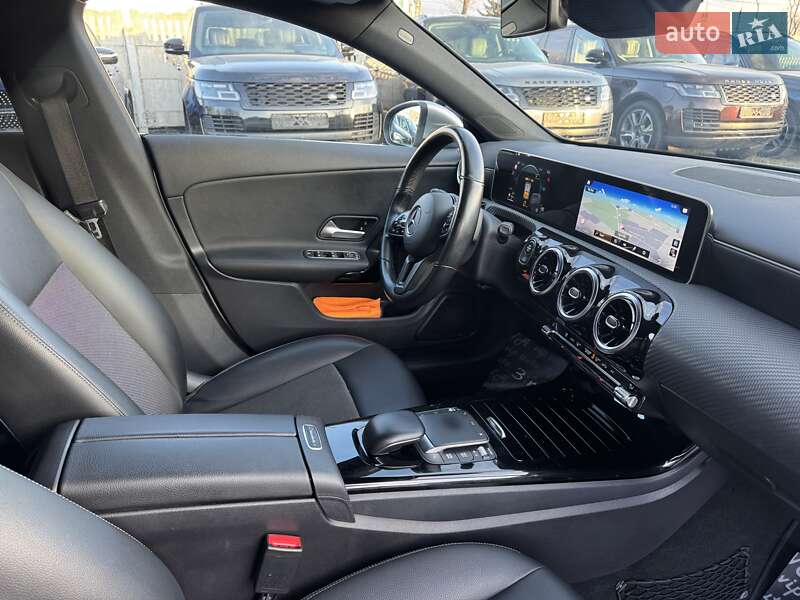 Седан Mercedes-Benz CLA-Class 2019 в Тернополе