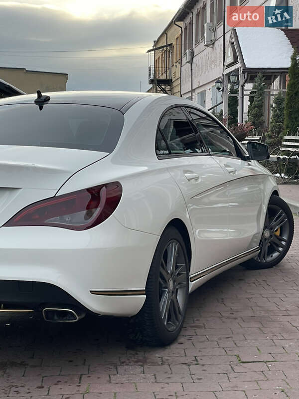 Седан Mercedes-Benz CLA-Class 2015 в Стрию