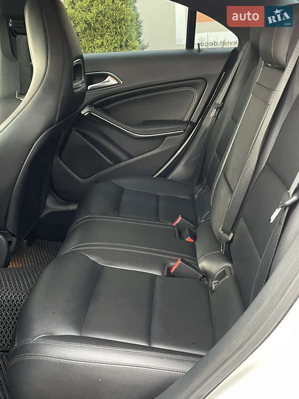 Седан Mercedes-Benz CLA-Class 2015 в Стрию