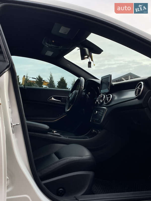 Седан Mercedes-Benz CLA-Class 2015 в Стрию