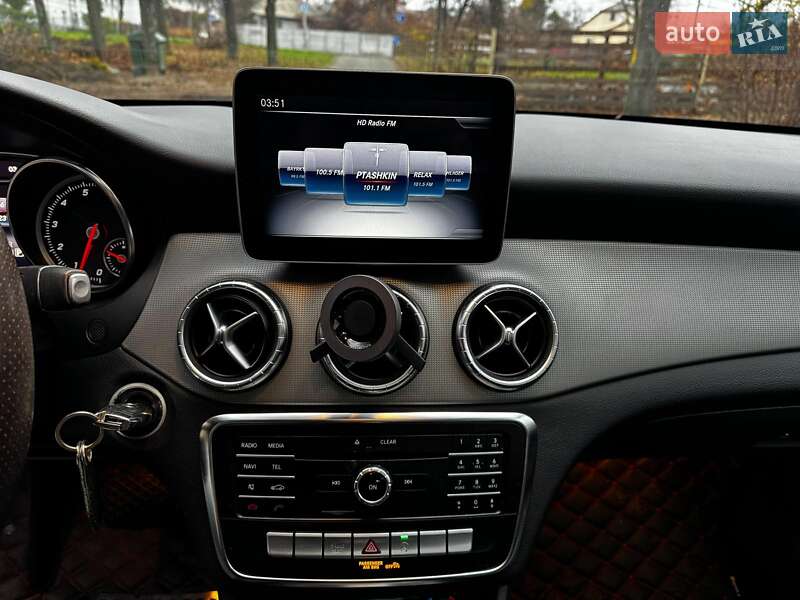 Седан Mercedes-Benz CLA-Class 2018 в Киеве