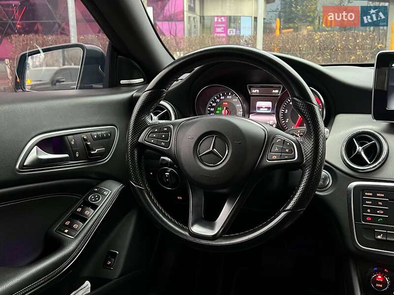 Седан Mercedes-Benz CLA-Class 2015 в Киеве