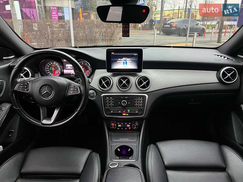 Седан Mercedes-Benz CLA-Class 2015 в Киеве