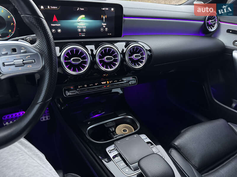 Седан Mercedes-Benz CLA-Class 2019 в Киеве
