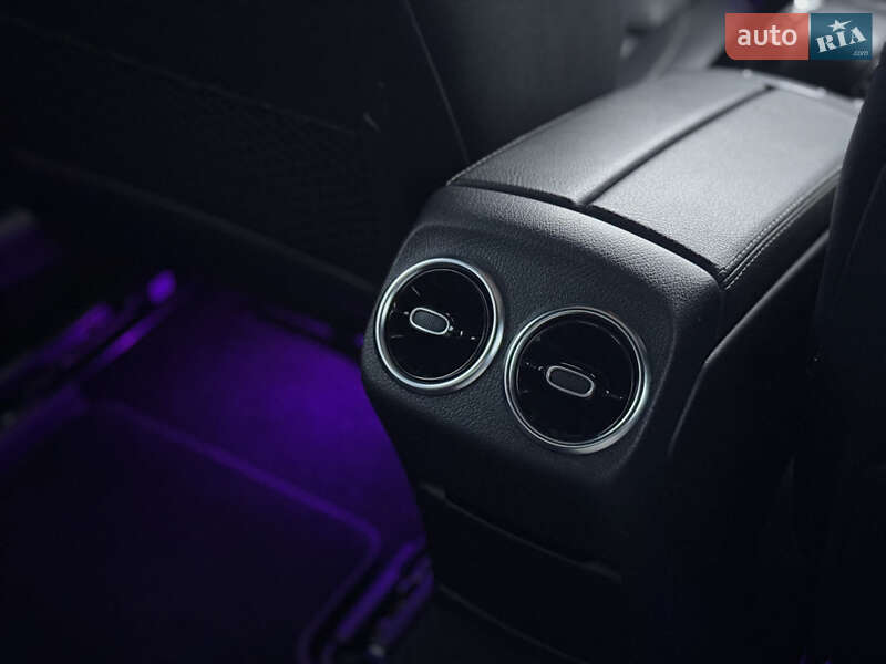 Седан Mercedes-Benz CLA-Class 2019 в Киеве