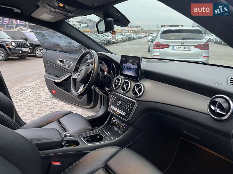 Седан Mercedes-Benz CLA-Class 2018 в Львове