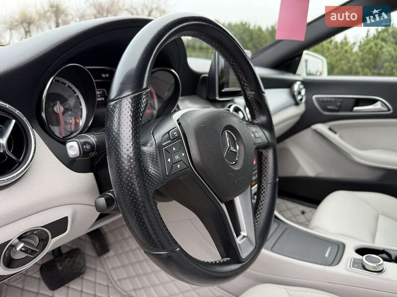 Седан Mercedes-Benz CLA-Class 2014 в Киеве