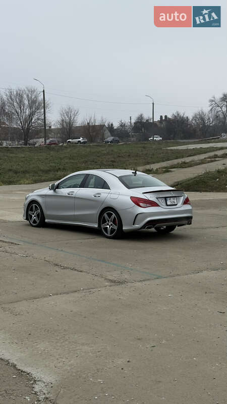 Седан Mercedes-Benz CLA-Class 2015 в Днепре