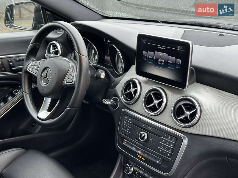 Седан Mercedes-Benz CLA-Class 2016 в Киеве