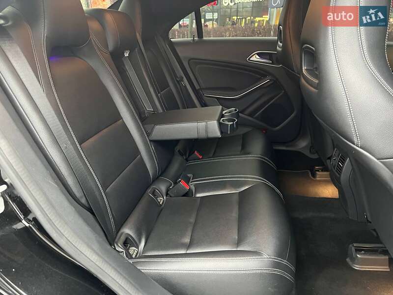 Седан Mercedes-Benz CLA-Class 2015 в Києві