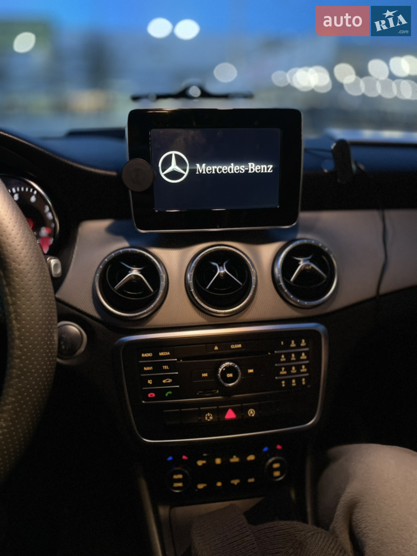 2015 Mercedes-Benz CLA-klasse - мініатюра 23