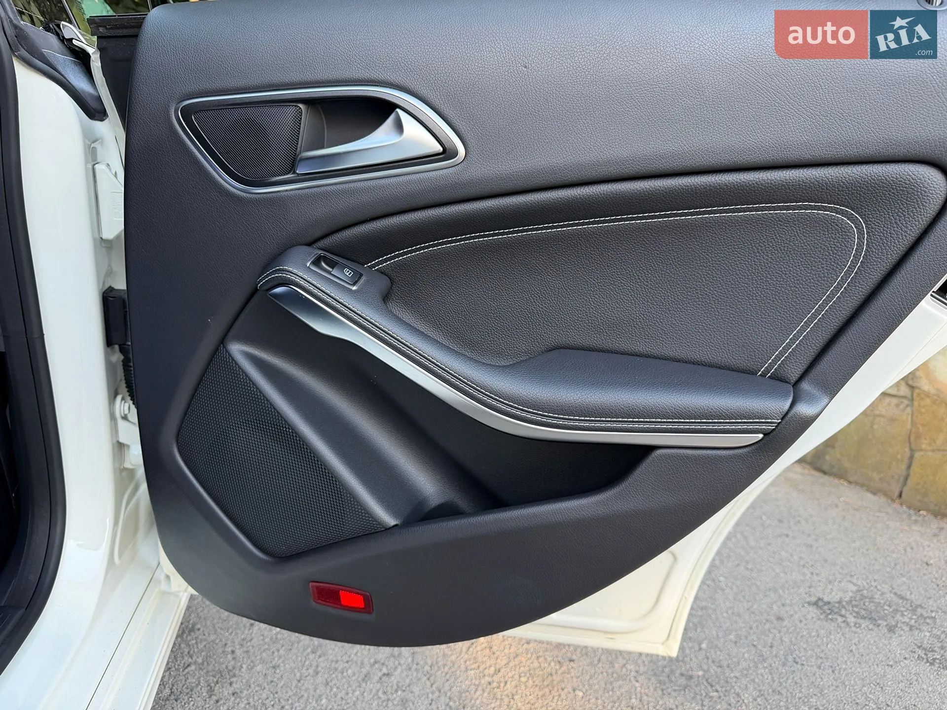 2015 Mercedes-Benz CLA-klasse - мініатюра 20