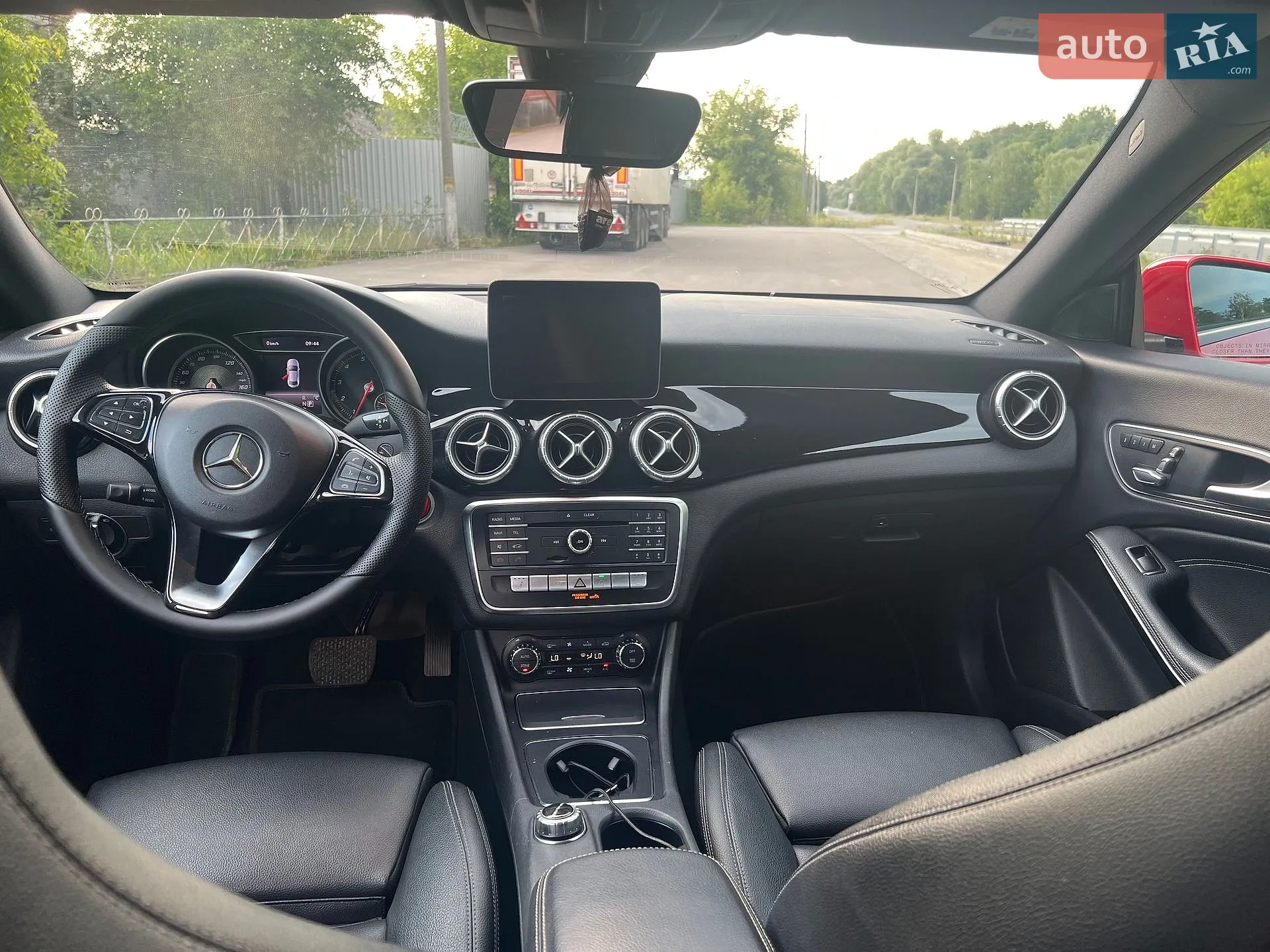2017 Mercedes-Benz CLA-klasse - мініатюра 15