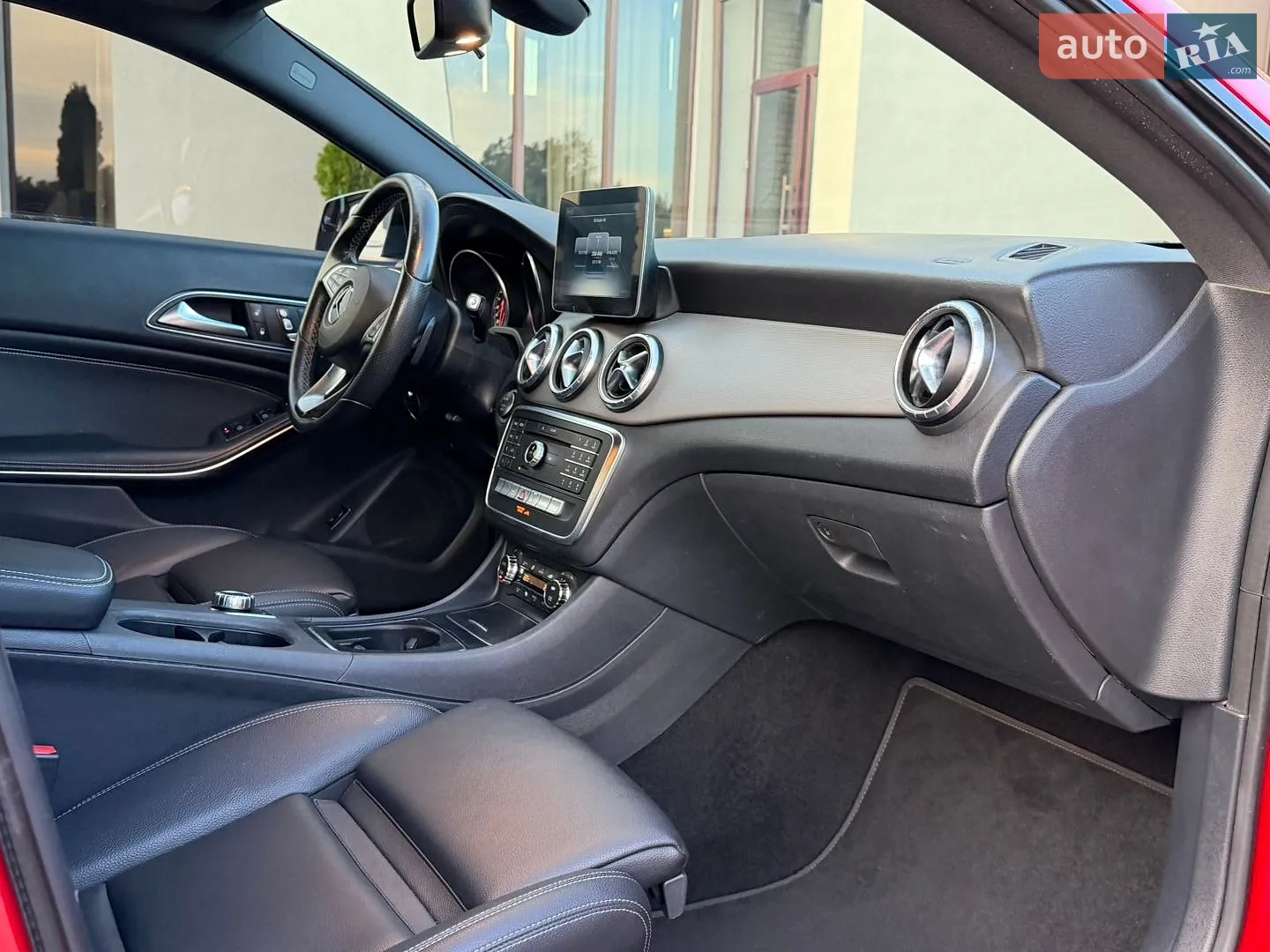 2017 Mercedes-Benz CLA-klasse - мініатюра 35