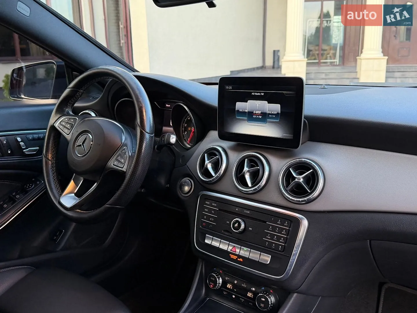 2017 Mercedes-Benz CLA-klasse - мініатюра 34