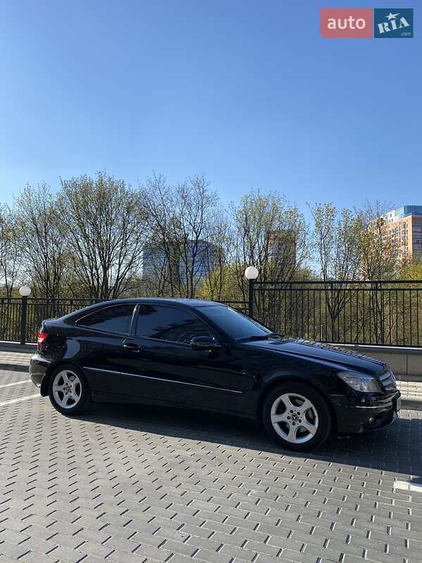 Купе Mercedes-Benz CLC-Class 2009 в Киеве
