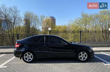 Mercedes-Benz CLC-Class 2009 Mercedes-Benz CLC-Class 2009