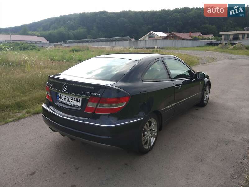 Купе Mercedes-Benz CLC-Class 2009 в Мукачево