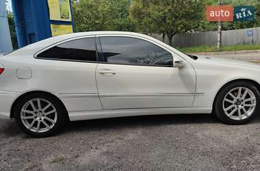 Купе Mercedes-Benz CLC-Class 2009 в 